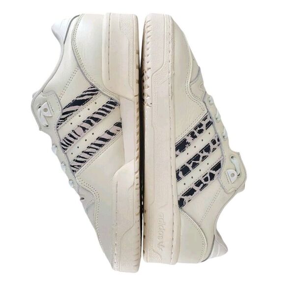 Adidas Rivalry Low Animal Print Stripes Shoes Women 10.5 Ivory White FY9203 READ - Picture 12 of 16